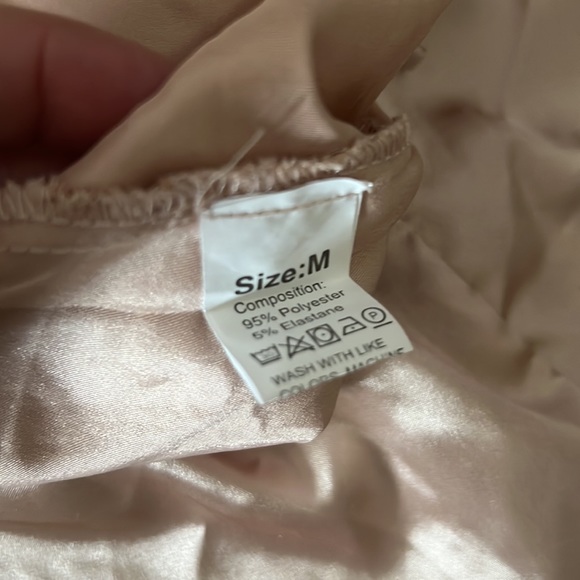 TWO PIECE SATIN LOUNGE SET - Picture 7 of 7